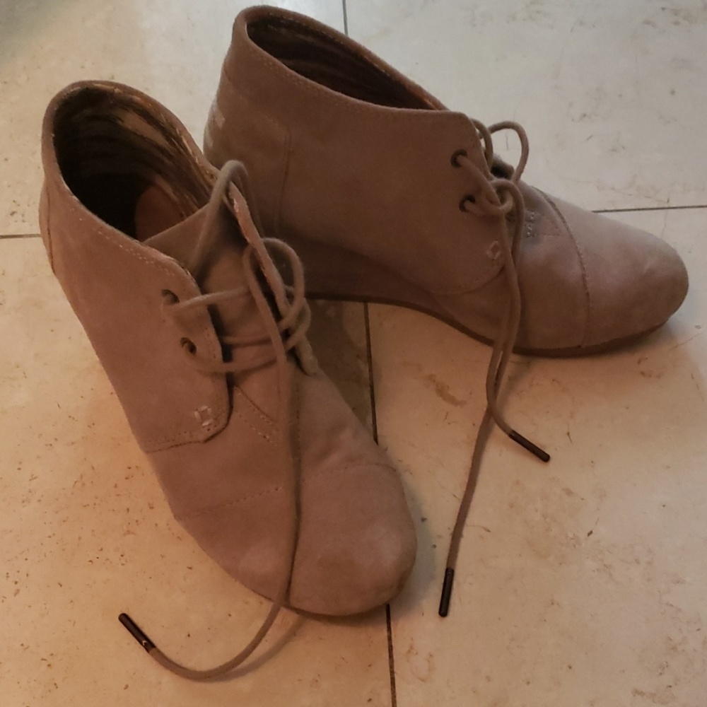 Toms wedges